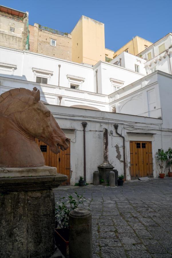 Suite & Luxury Rooms Palazzo Diomede Carafa ナポリ エクステリア 写真