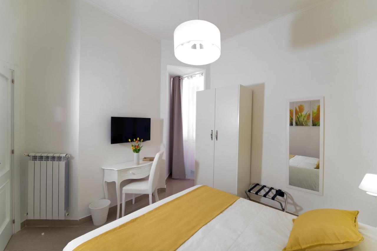 Suite & Luxury Rooms Palazzo Diomede Carafa ナポリ エクステリア 写真